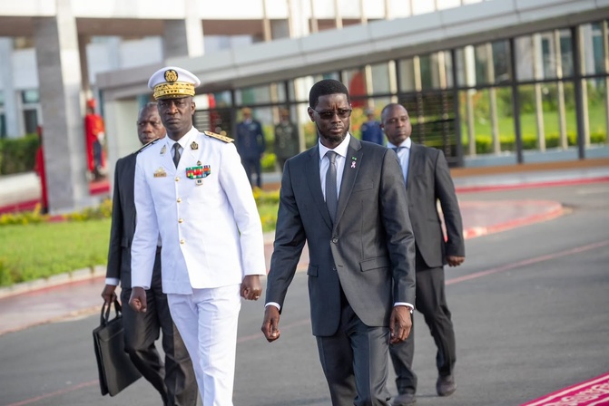 Diplomatie et économie : Bassirou Diomaye Faye poursuit sa tournée en Égypte