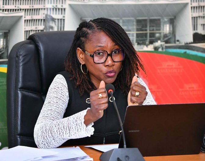 Programme « Un étudiant, un ordinateur » : les contrats, financements et mécanismes de gestion passés au crible Programme « Un étudiant, un ordinateur » : les contrats, financements et mécanismes de gestion passés au crible