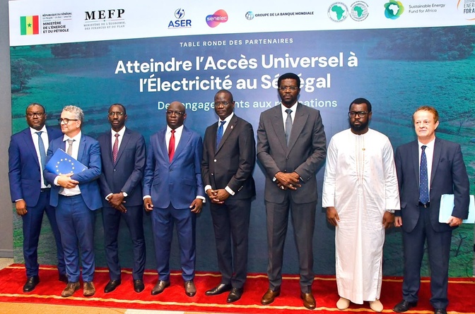 Électricité pour tous en 2029 : le Sénégal décroche 998 milliards de FCFA d’engagements