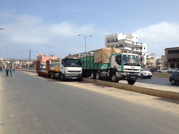 Dangers sur la voie publique à Ouest Foire (Route de l'Aéroport ): Agir avant qu'il ne soit trop tard 