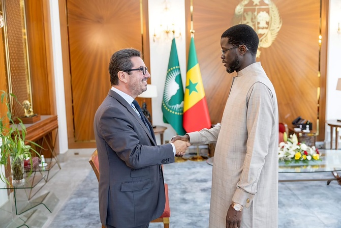 Bassirou Diomaye Faye reçoit le président de MSC pour renforcer la coopération maritime