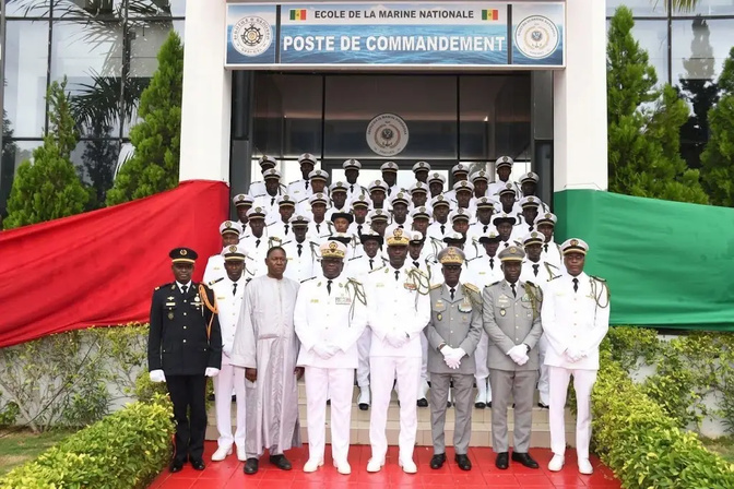 Marine nationale : 40 nouveaux officiers mariniers formés à l'École de Bel-Air