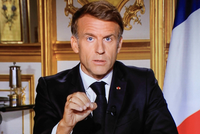 France : après les violences, Emmanuel Macron appelle au calme et promet des sanctions