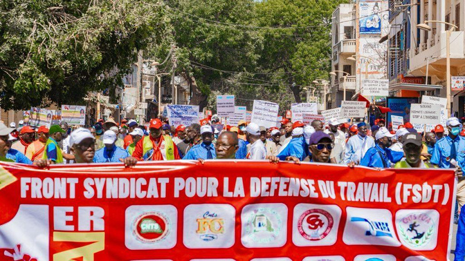 Grève générale des 21, 22 et 23 octobre : le ministre des Transports garantit la continuité du service