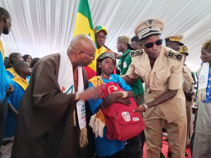 Kédougou: Nogamine octroie plus de 10 millions FCFA de fournitures scolaires et des équipements communautaires à Mako et Tomboronkoto