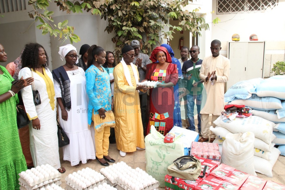 En images la cérémonie de remise de dons au Centre Guindi par Thérèse Faye