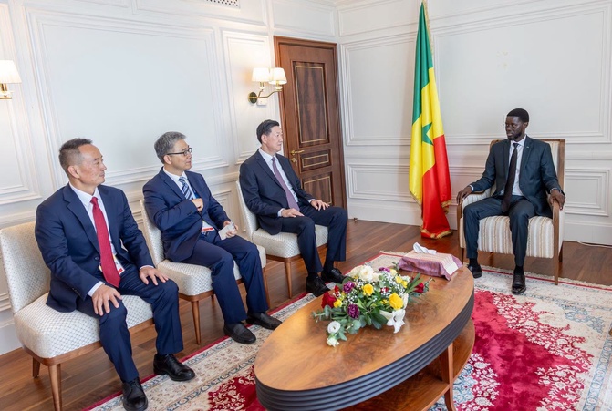 JOJ Dakar 2026 : Bassirou Diomaye Faye reçoit les représentants du Cabo Verde et de la Chine.
