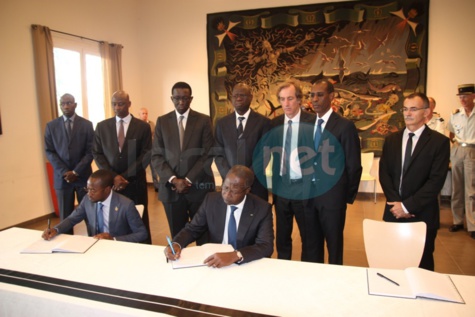 En images-  Présentation de condoléances du  gouvernement et de l'Assemblée nationale du Sénégal à la France