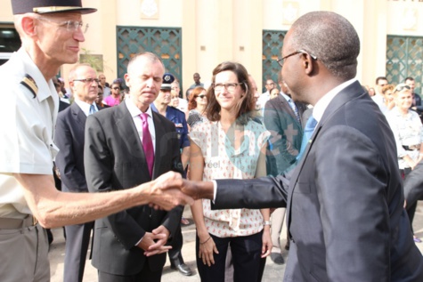 En images-  Présentation de condoléances du  gouvernement et de l'Assemblée nationale du Sénégal à la France