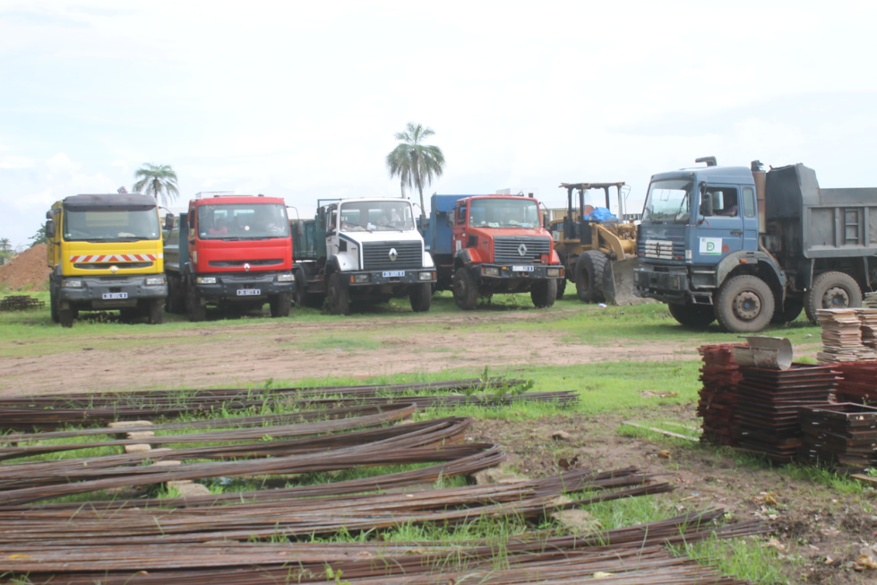 En images la visite de chantier du Directeur général de la Sn Hlm à Ziguinchor
