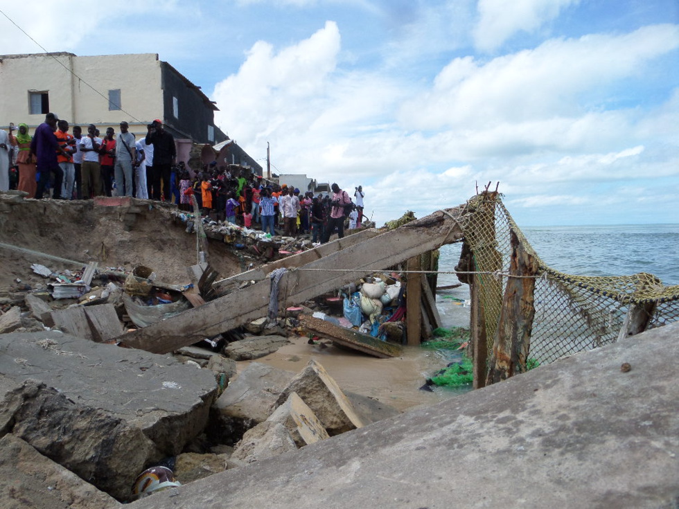 Découvrez les incroyables dégâts causés par l’avancée de la mer à  saint Louis