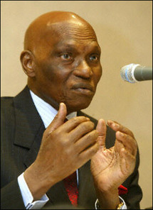 Sénégal: Wade 'appelle au dialogue'