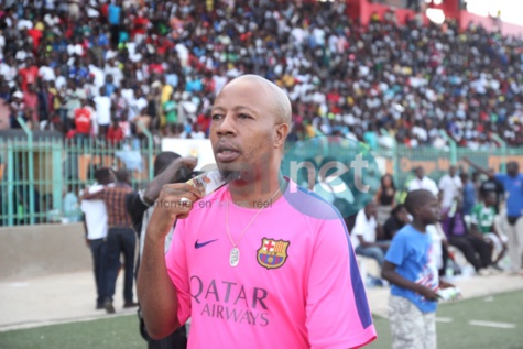 21 Photos-Les coulisses du match de gala rappeurs vs mbalakhmen