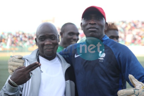 21 Photos-Les coulisses du match de gala rappeurs vs mbalakhmen