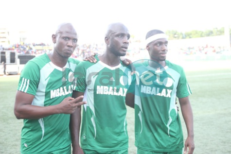 21 Photos-Les coulisses du match de gala rappeurs vs mbalakhmen