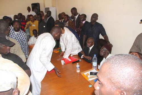 Meeting à la médina et Bureau politique à la maison du parti : Tanor et Khalifa se défient à distance
