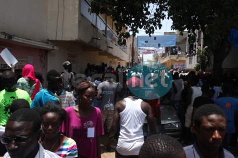 Photos + Vidéo- Parcelles Assainies, c'est une  liesse populaire chez Modou Lô 