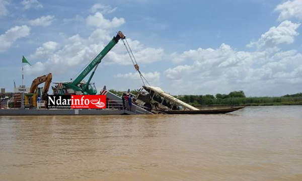 (Photos) Naufrage à Rosso: Le corps d’un bébé retrouvé dans l'épave du bus tombé dan le fleuve Sénégal