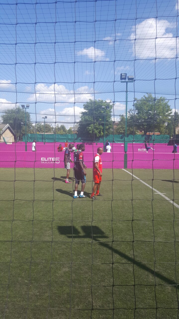 Social foot day de La petite Goutte  : Paris comme Dakar !