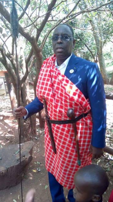 Photos: Macky Sall en tenue Massaï au Kenya