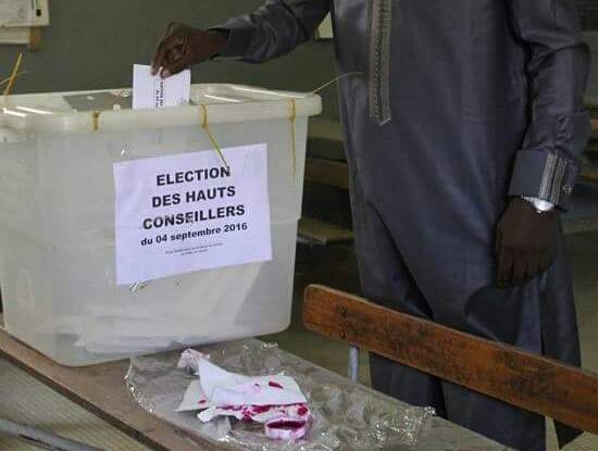 Les électeurs votent sans incidents à Thiès