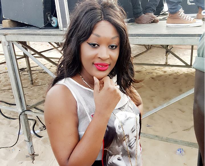 (Photos) - Le look séduisant de Titi à la plage Bceao