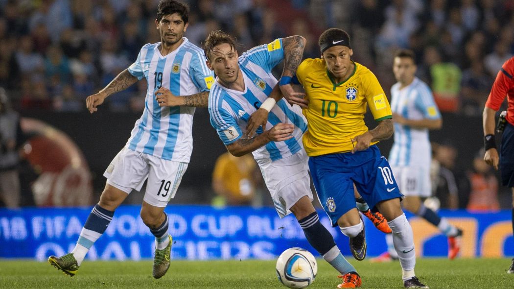 Neymar héros du Brésil, l'Argentine accrochée