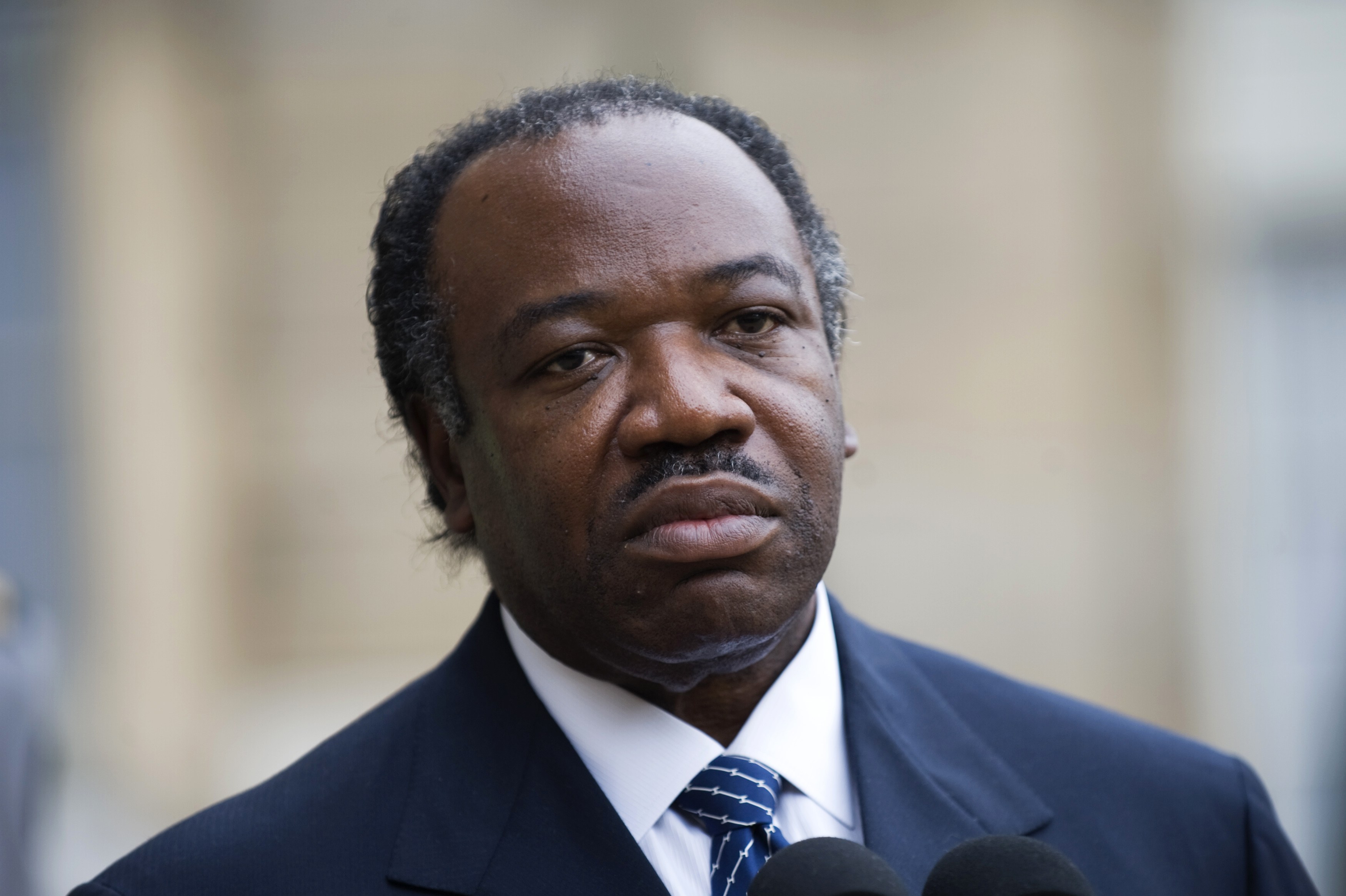 Ali Bongo met en cause des Français arrêtés pour avoir "cassé et pillé"