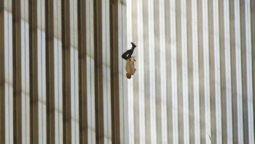 L'histoire qui se cache derrière la photo la plus dramatique du 11 septembre