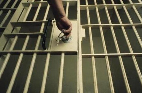 20 ans de réclusion pour avoir frappé à mort sa fillette de 7 mois