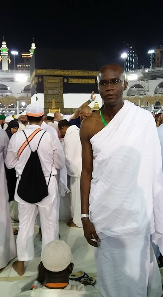 Cheikh Traoré, le présentateur du journal télévisé RTS à la Mecque