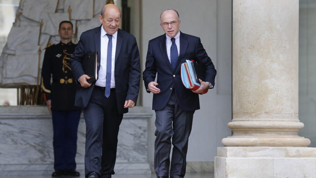 Après Valls, Bernard Cazeneuve et Jean-Yves Le Drian bientôt à Dakar