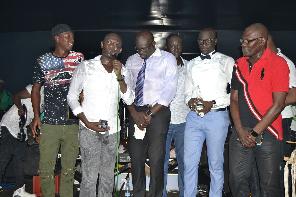 Photos : Pape Diouf a chauffé le Bloowy lors de la soirée de New African Production