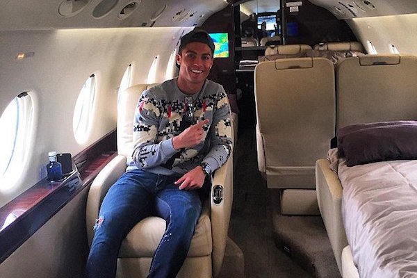 Photos - Voici le jet privé (19 M€) de Cristiano Ronaldo qui s’est crashé