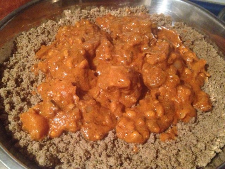 Au pays de la « teranga cette fête musulmane, au-delà de la prière, rime avec thiéré (couscous local).