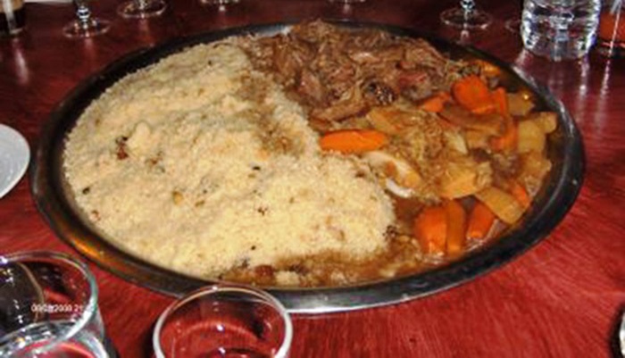 Au pays de la « teranga cette fête musulmane, au-delà de la prière, rime avec thiéré (couscous local).