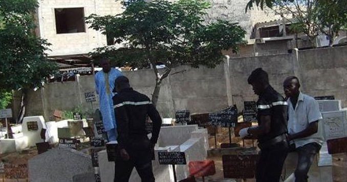 Profanation de tombes au cimetiere de Pikine:  Un  fossoyeur arrêté par la police