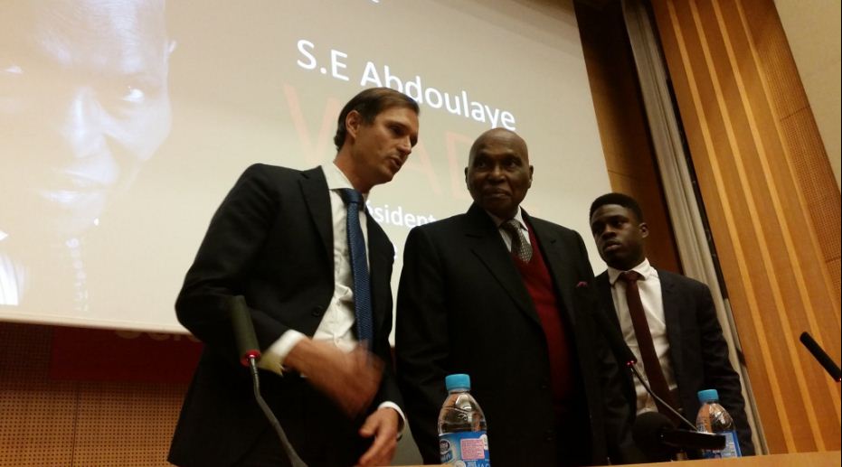 Le président Abdoulaye Wade à l’amphithéâtre Emile Boutmy pour animer une conférence de l'ASP