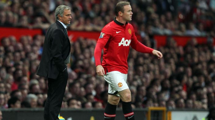 Mourinho pousse Rooney vers la sortie !