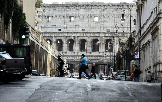 Vue sur le Colisée, à Rome