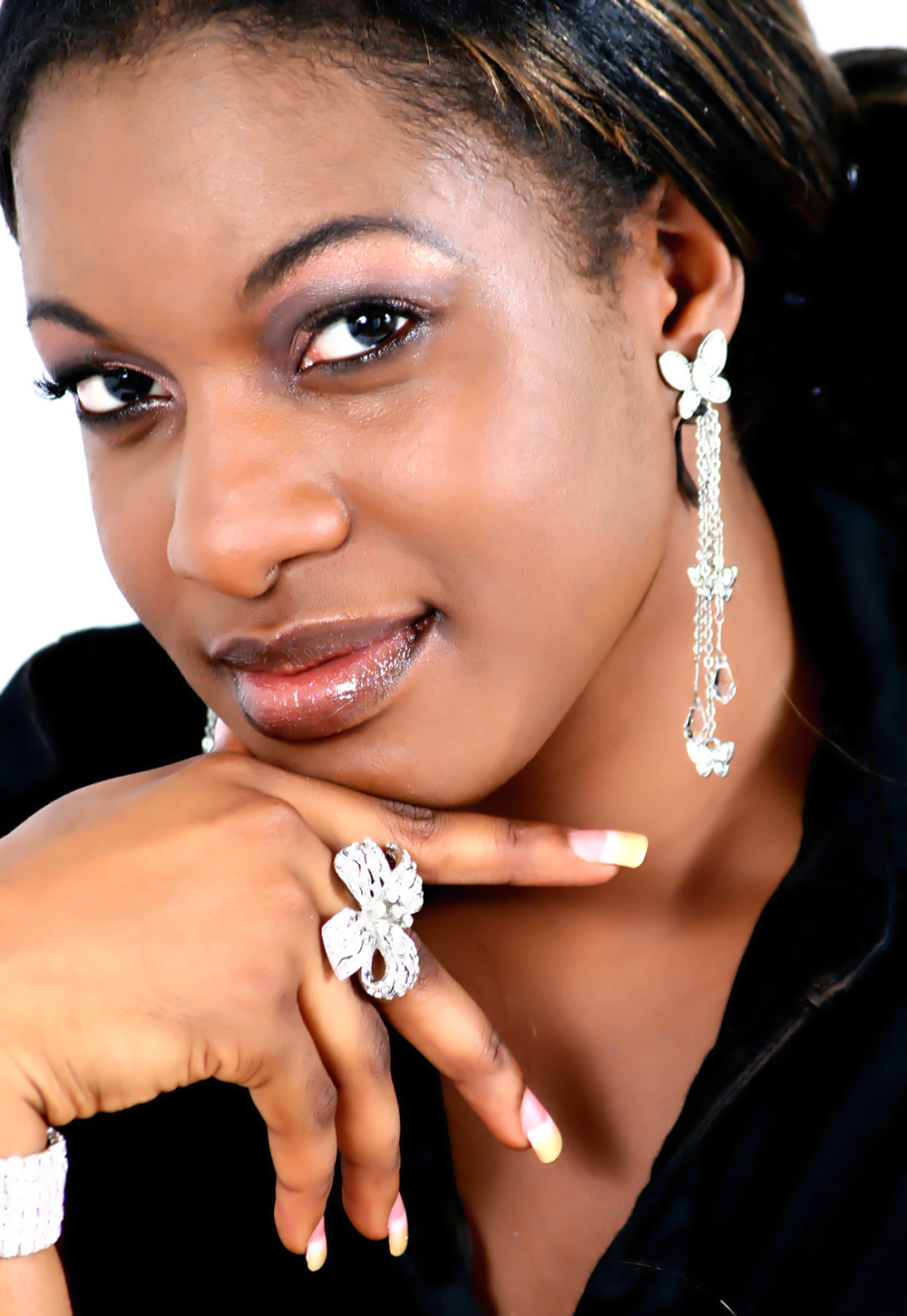 Nollywood et ses belles actrices : Chika Ike, appréciez la sensualité africaine