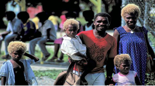 ​Insolite : Les Mélanésiens, ces noirs aux cheveux blonds (photos)