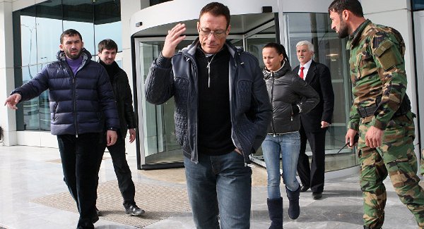 L’acteur Jean Van Damme : « Les USA doivent se rendre à Moscou, boire de la vodka avec Poutine et faire la paix»