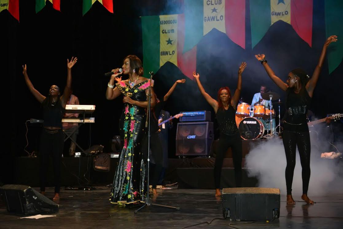 Coumba Gawlo prône l’unité nationale dans une salle archi-comble