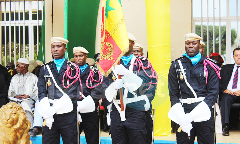 (PHOTOS): la cérémonie de la présentation de drapeau de la 43éme promotion de l’école nationale de police