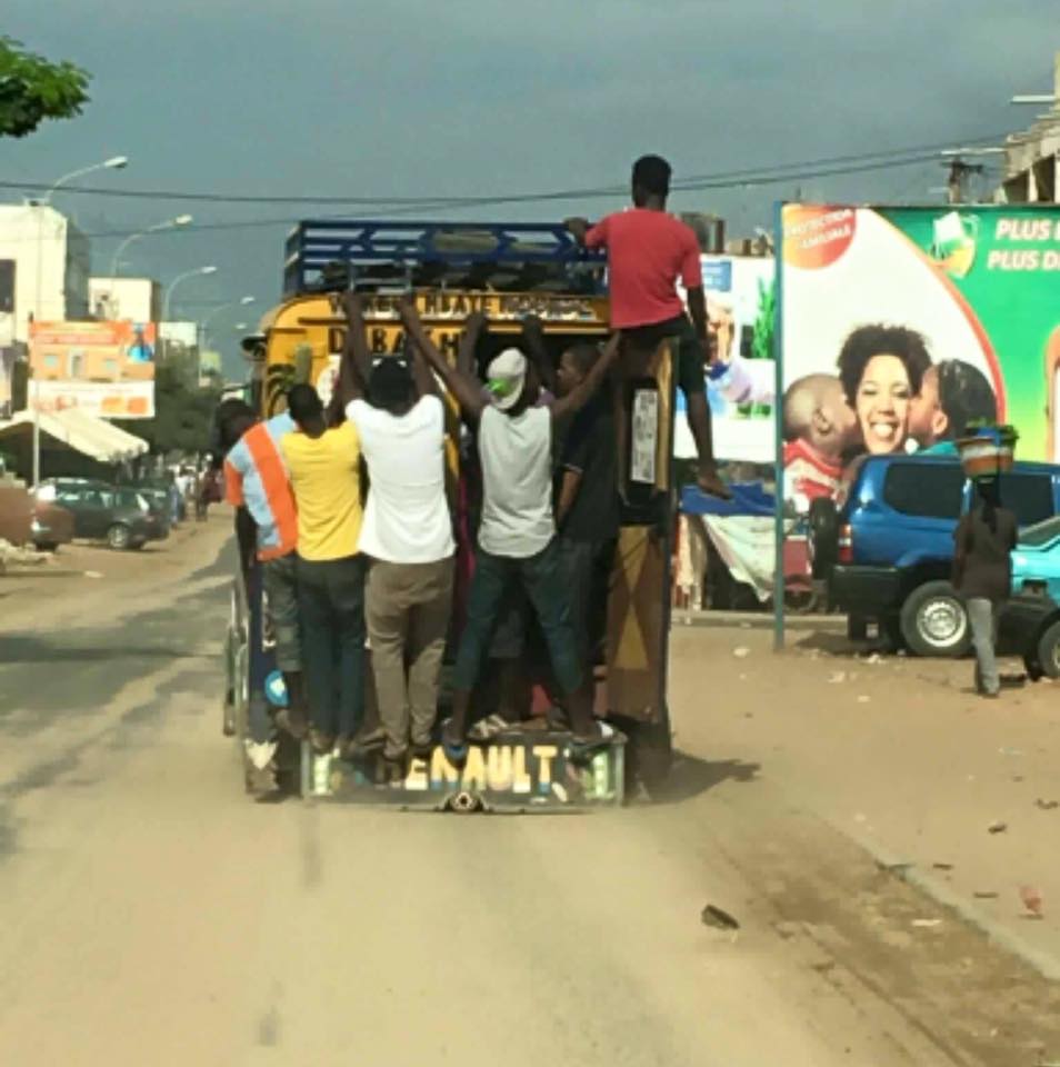 Ces images qui illustrent le mauvais comportement des conducteurs et usagers de la route au Sénégal