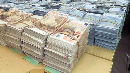 Blanchiment d'argent de la drogue: des arrestations en France, aux Pays-Bas et en Belgique
