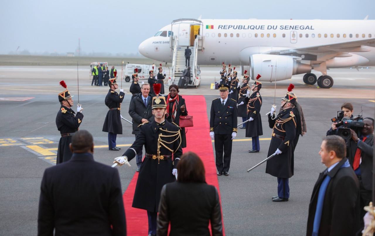 Suivez la visite d'Etat du président Macky Sall en France: l'arrivée à l'aéroport d'Orly en direct sur leral.net
