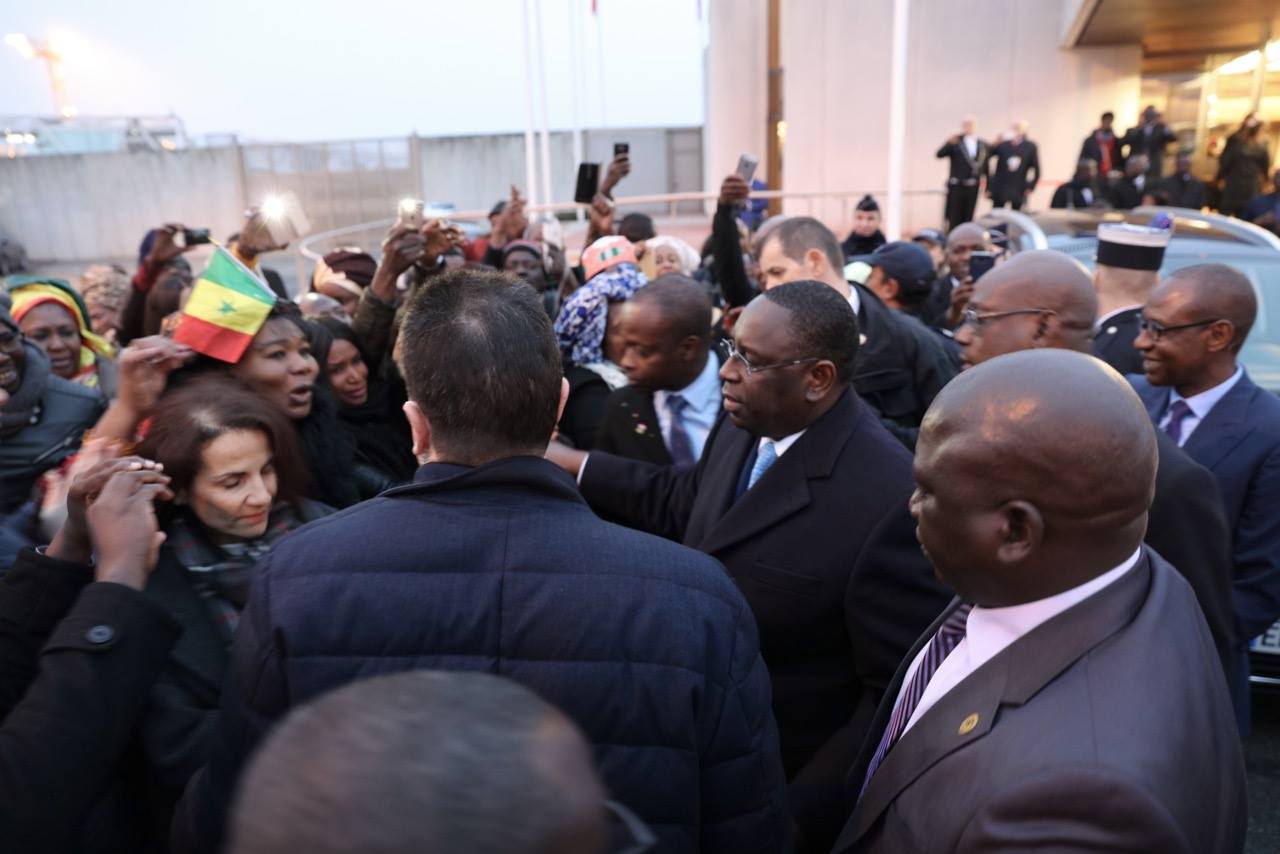 Photos-Vidéo: Visite d'Etat: l'accueil du Président Macky Sall en France à l'aéroport d'Orly