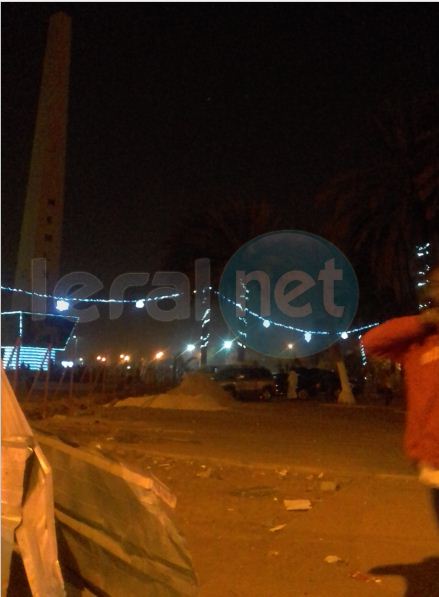 Préparatifs pour la fête de Réveillon, un tour sur le Boulevard  du Centenaire de Dakar et la place de la Nation (Obélisque)